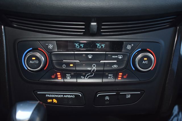 Used 2017 Ford Escape SE w/ SE Sport Appearance Package image 25