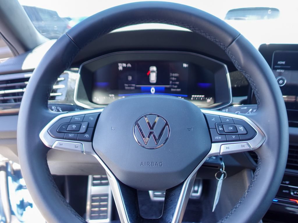 Certified 2025 Volkswagen Jetta Sport FWD image 12