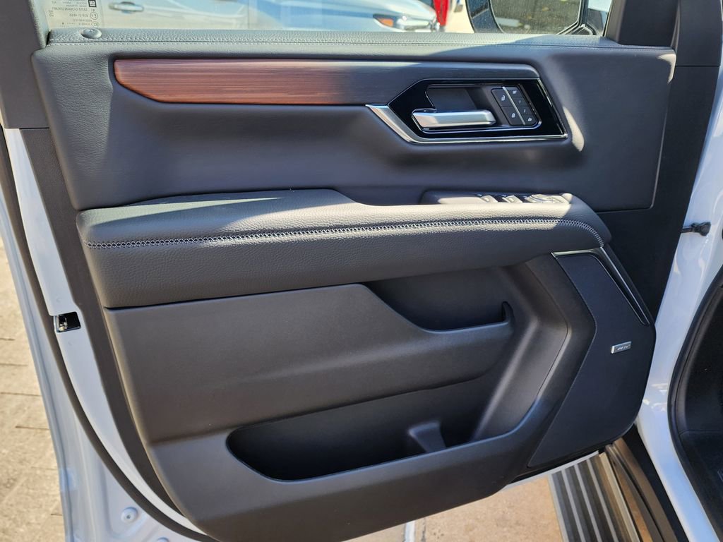 New 2026 GMC Yukon Denali image 12