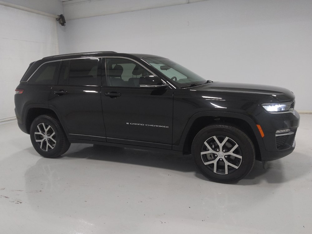 Used 2023 Jeep Grand Cherokee Limited AWD/4WD image 11