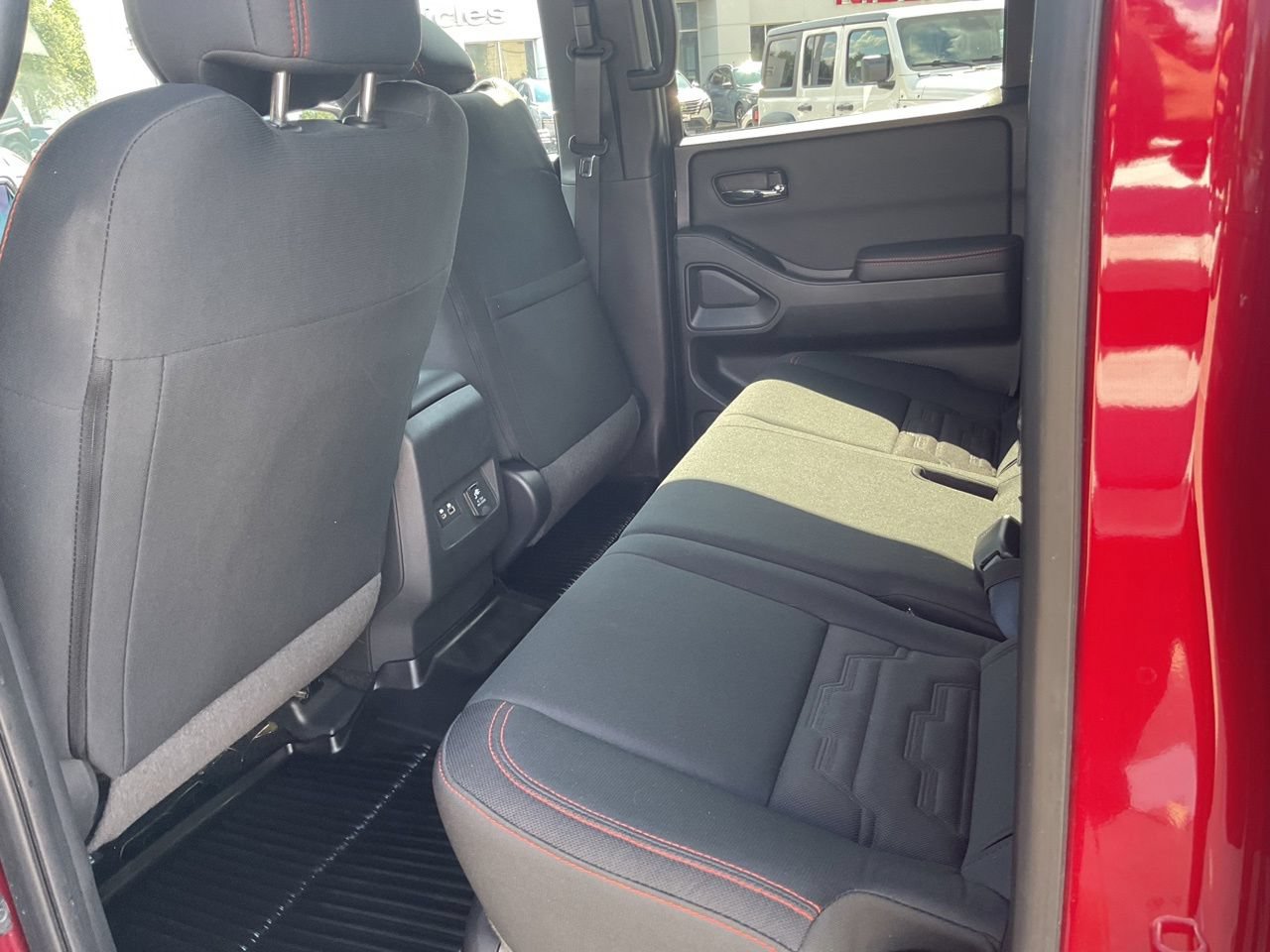 Certified 2023 Nissan Frontier PRO-4X w/ Pro Convenience Package AWD/4WD image 10