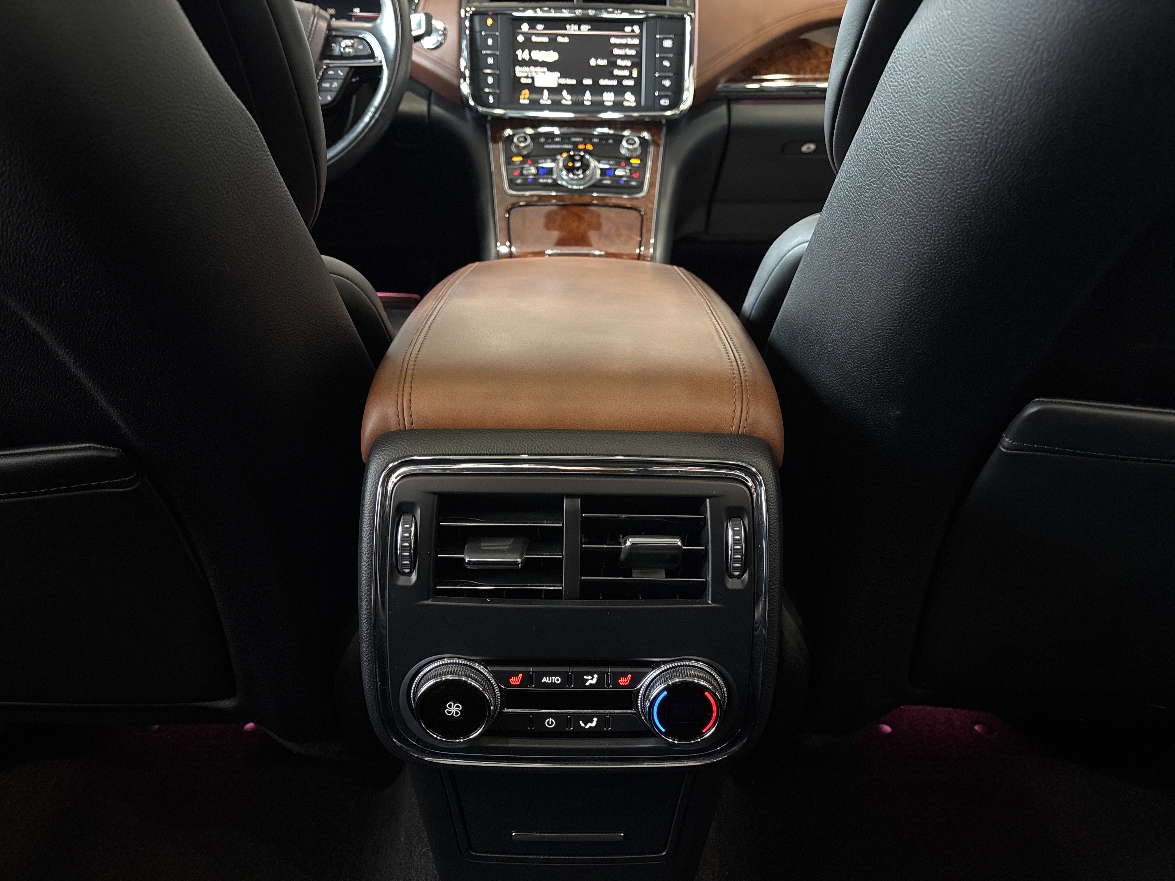 Used 2019 Lincoln Continental Black Label AWD/4WD image 32