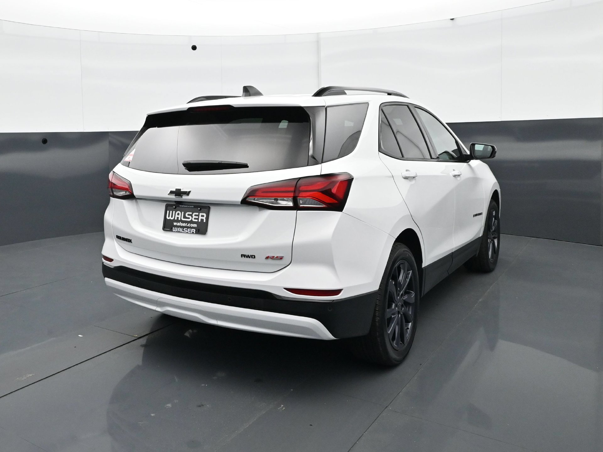 Used 2024 Chevrolet Equinox RS w/ RS Leather Package AWD/4WD image 6