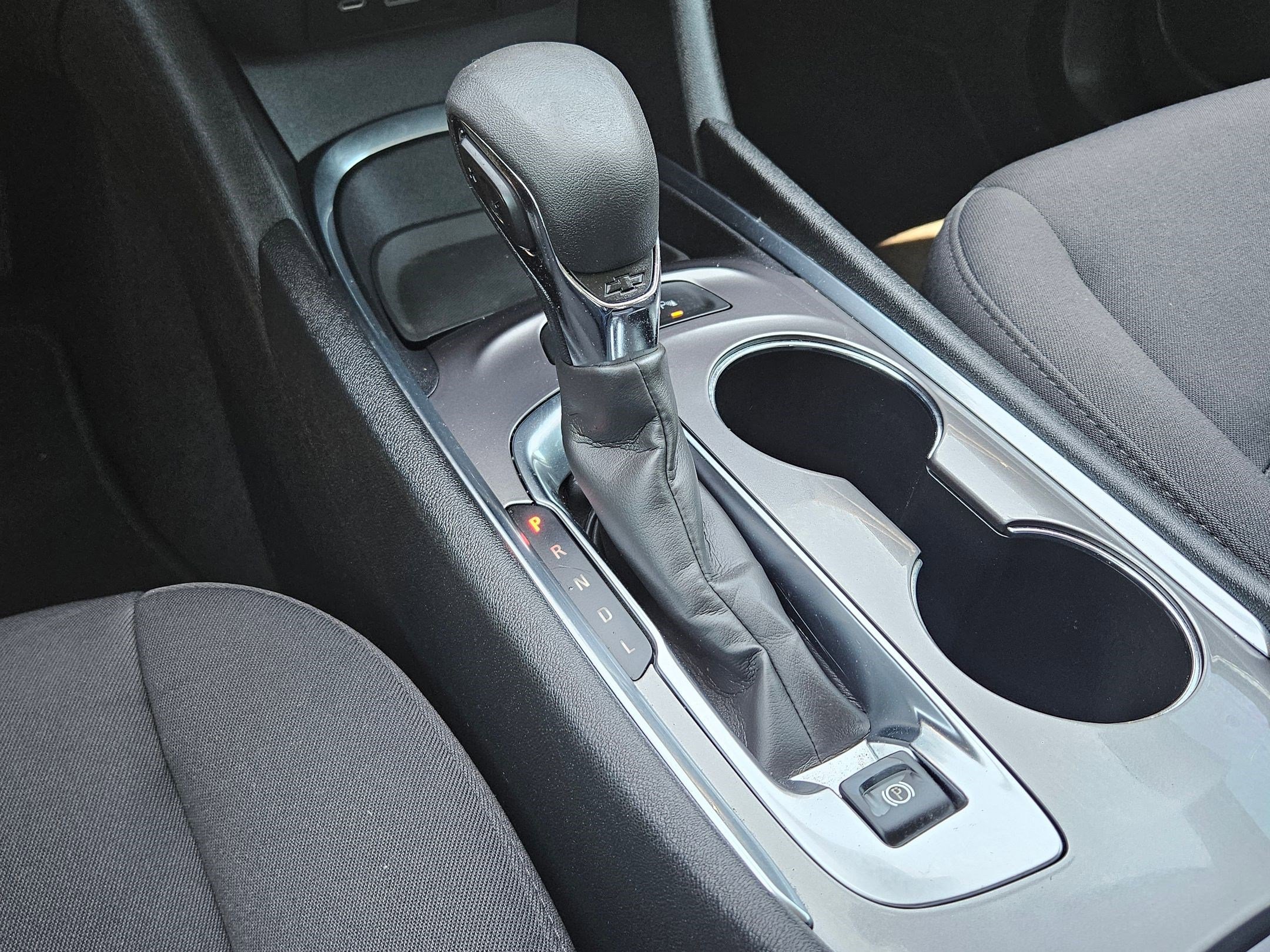 Used 2022 Chevrolet Malibu LT FWD image 25