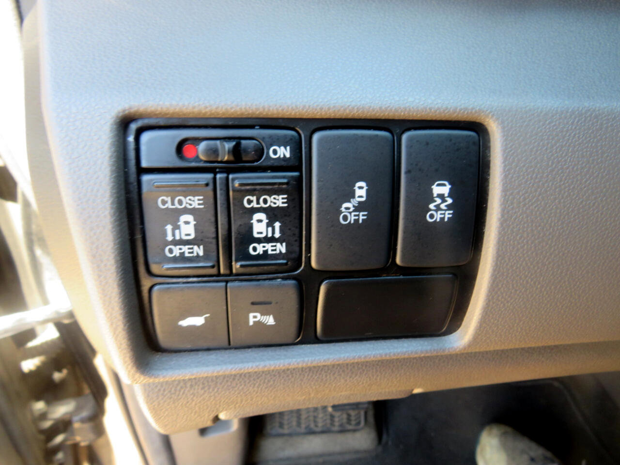 Used 2012 Honda Odyssey Touring image 11