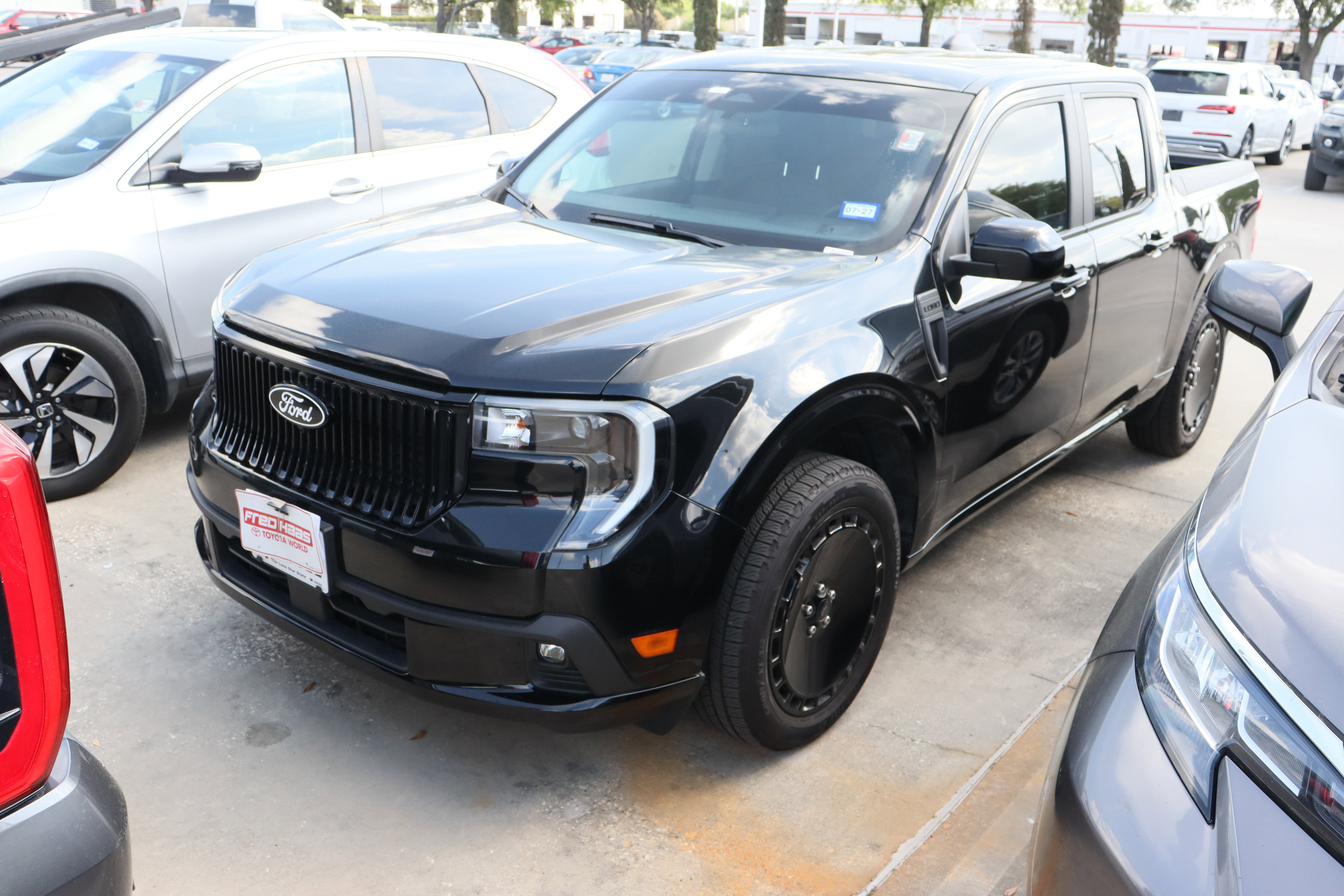 Used 2025 Ford Maverick Lobo image 3