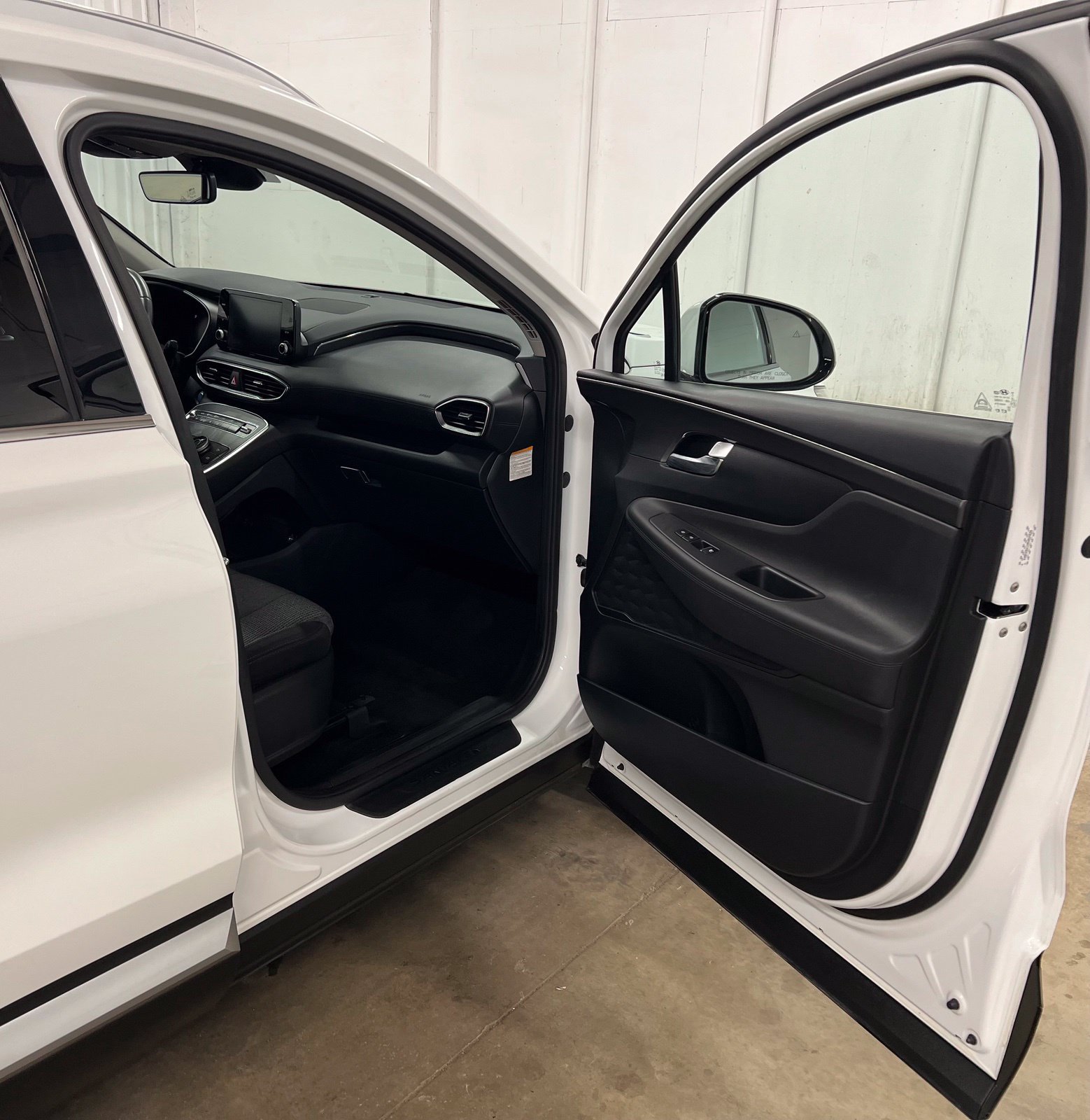 Used 2022 Hyundai Santa Fe Blue AWD/4WD image 17