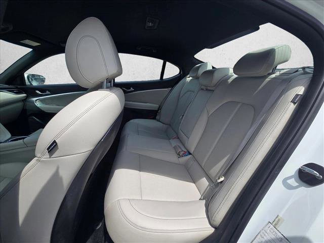 Used 2025 Genesis G70 2.5T image 16