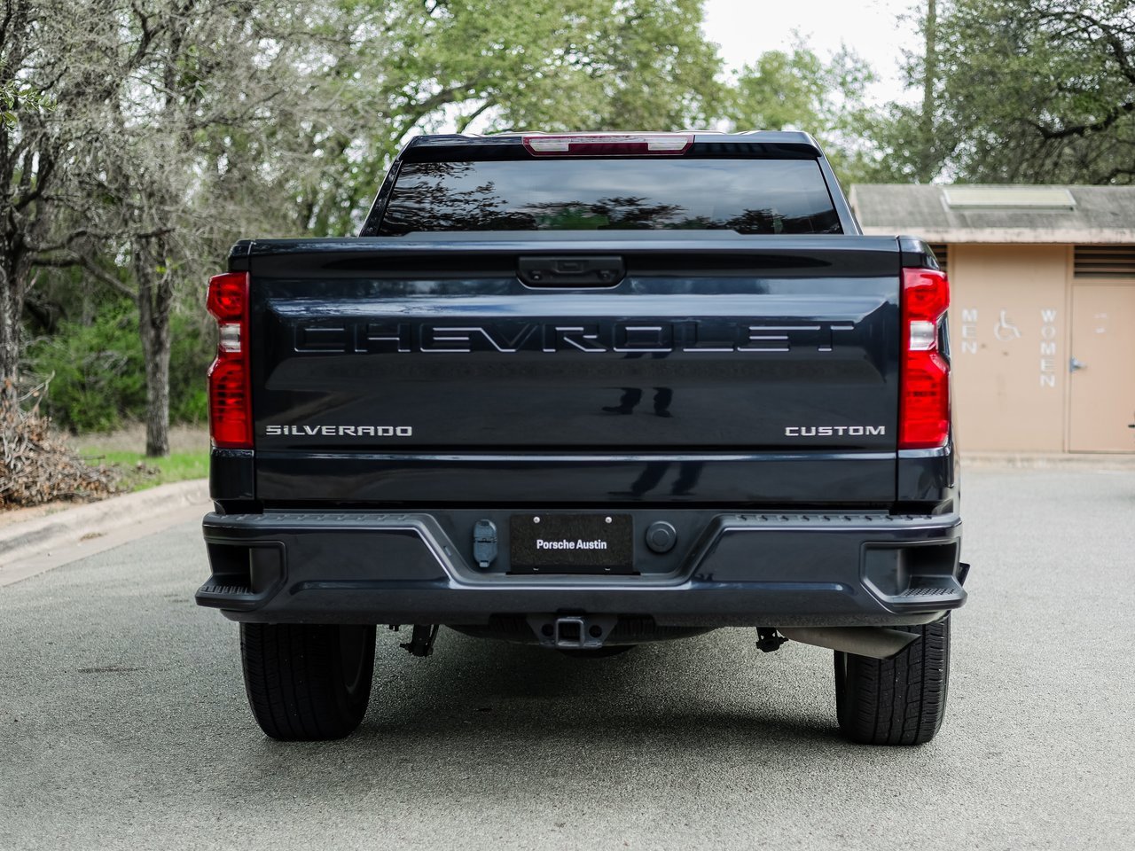 Used 2022 Chevrolet Silverado 1500 Custom image 6