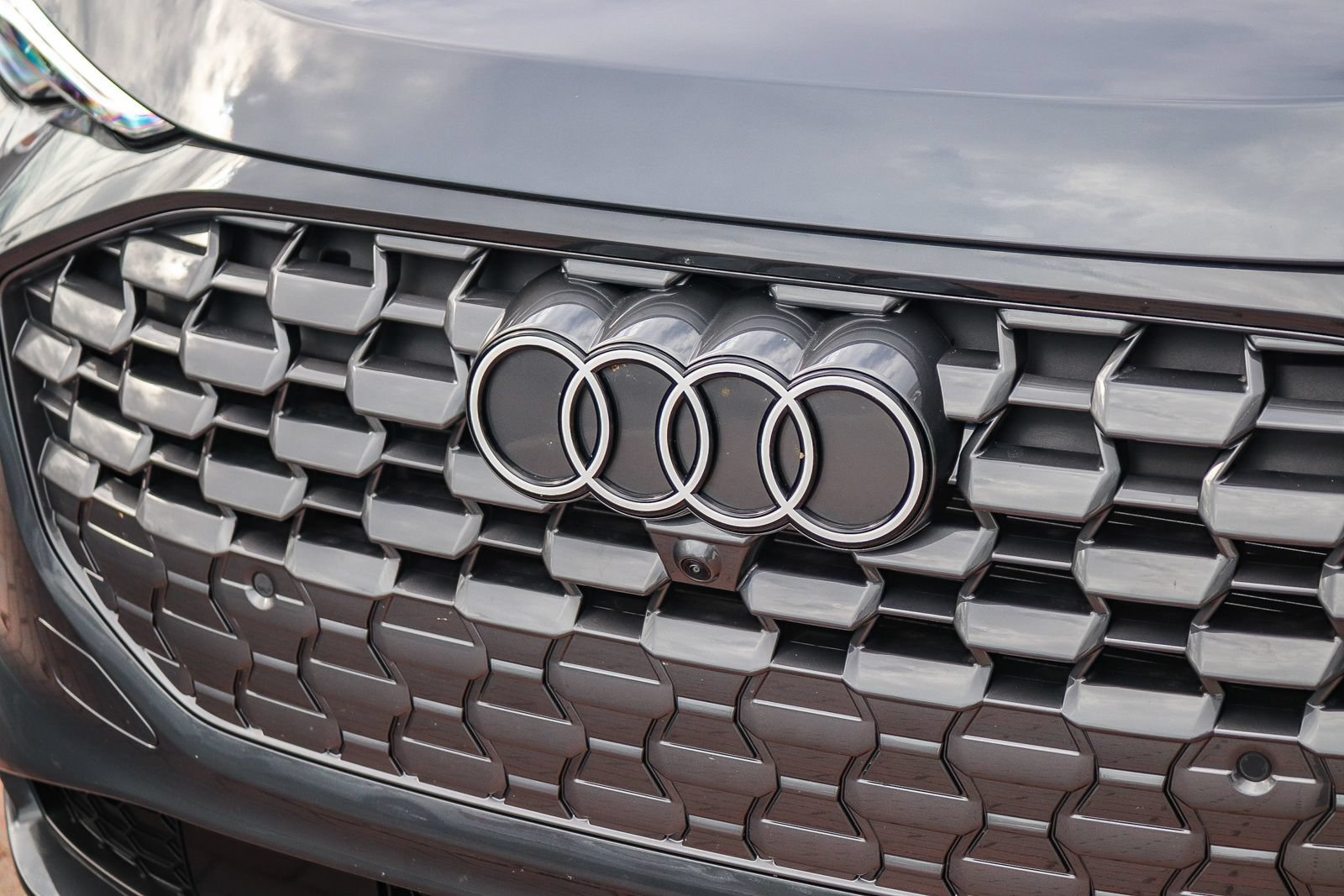 Certified 2025 Audi Q5 Prestige AWD/4WD image 11