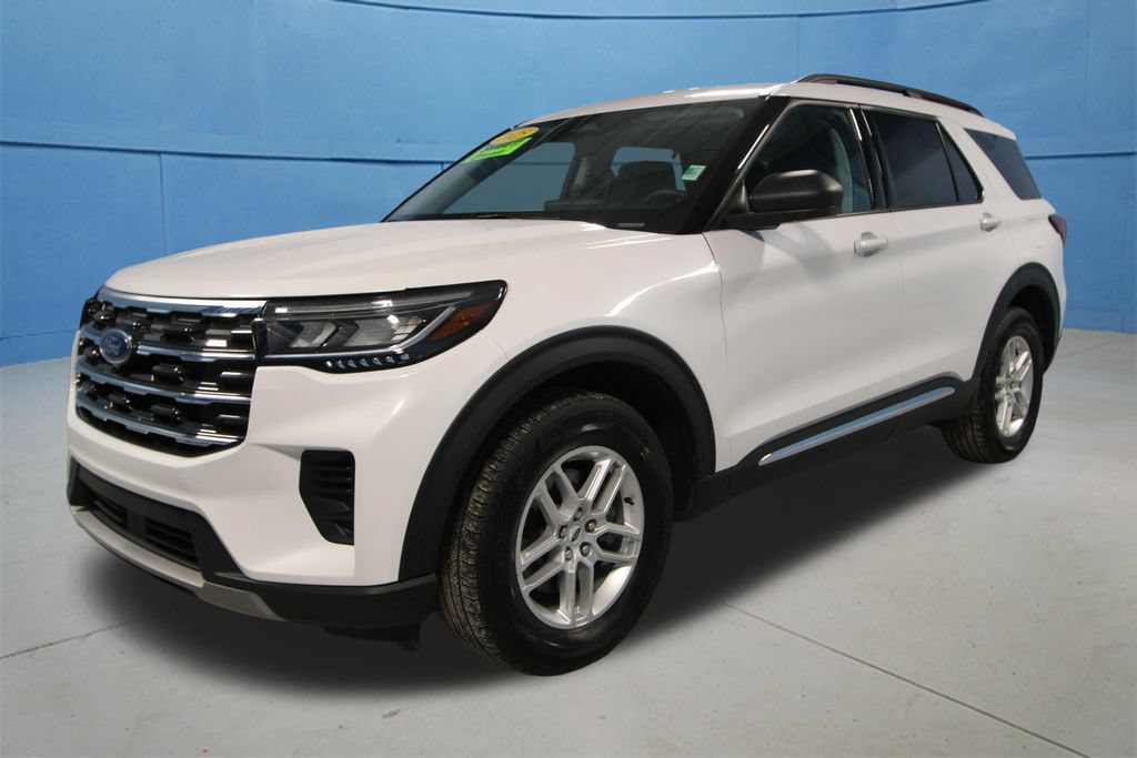 Used 2025 Ford Explorer Active AWD/4WD image 32