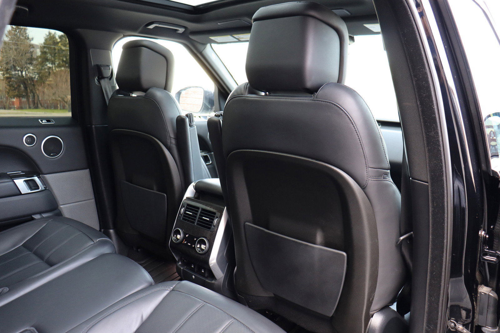 Used 2020 Land Rover Range Rover Sport HSE AWD/4WD image 19