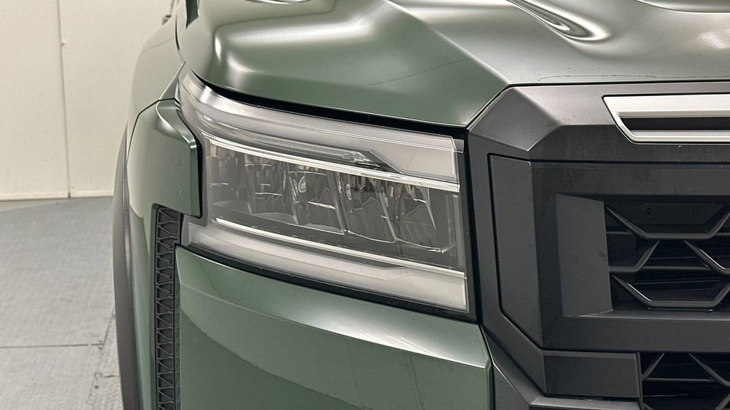 Used 2025 Nissan Frontier PRO-4X w/ Pro Premium Package image 24