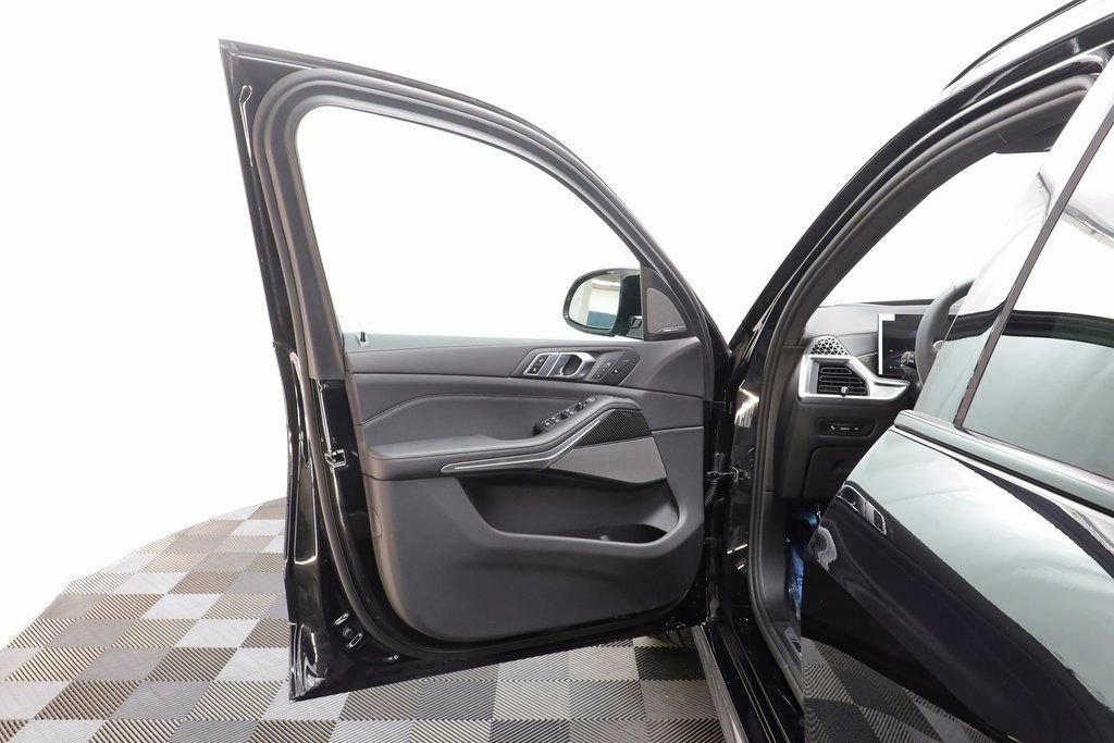 New 2026 BMW X5 M60i w/ Executive Package image 5
