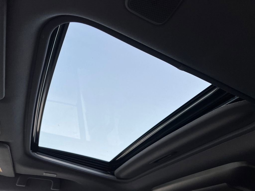 Used 2022 Toyota Sienna Platinum image 26