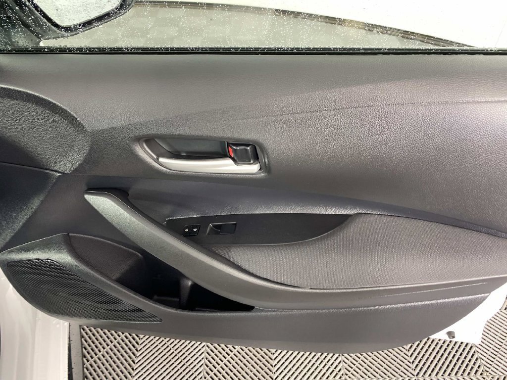 Used 2026 Toyota Corolla SE w/ SE Package FWD image 23