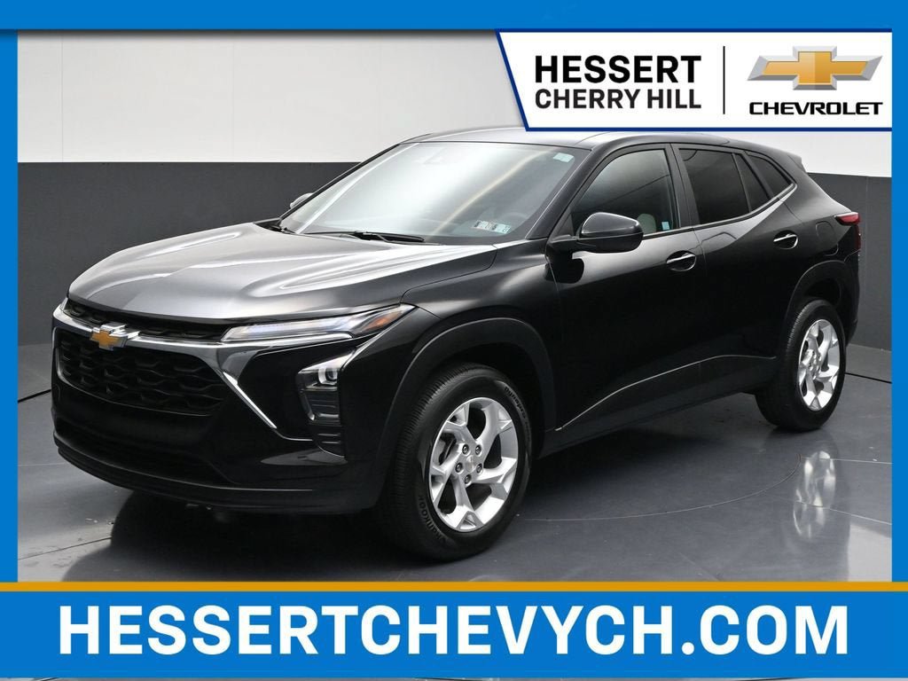 Certified 2025 Chevrolet Trax LS w/ LS Convenience Package FWD image 1