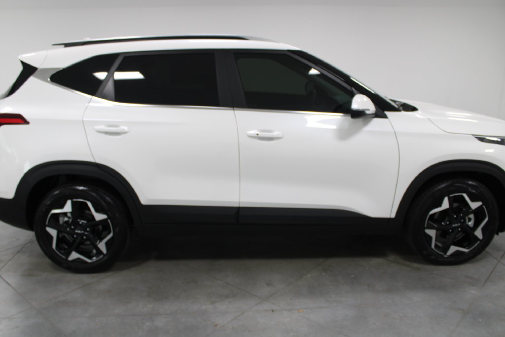 Used 2025 Kia Seltos EX w/ EX Sunroof Package FWD image 11