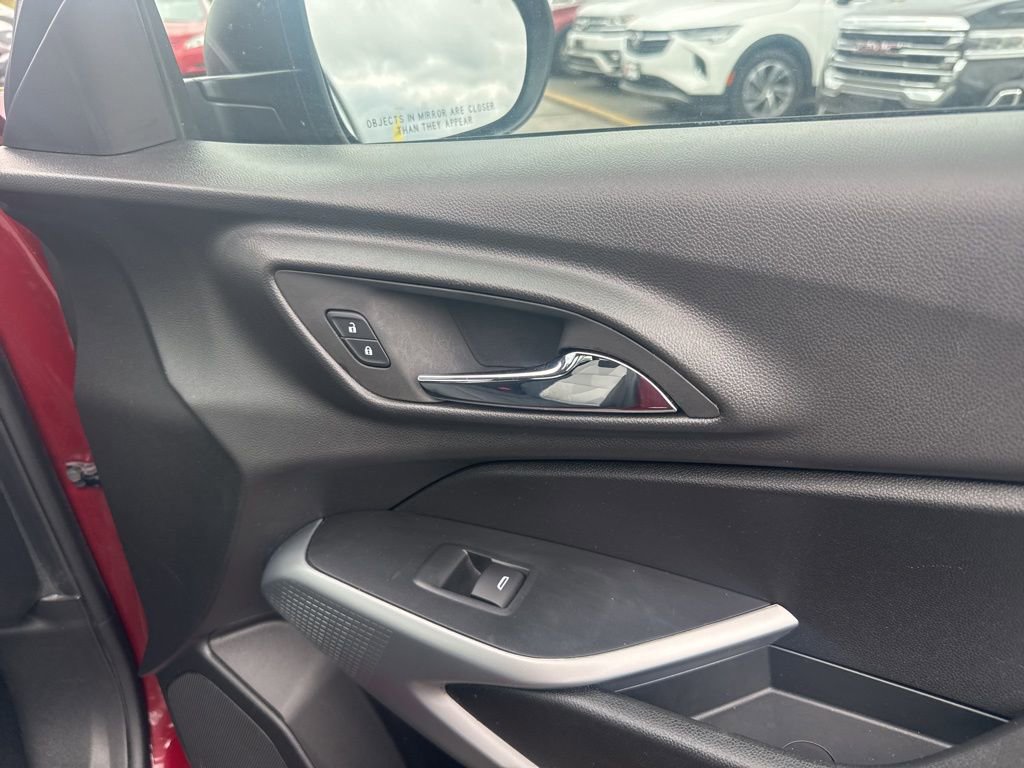 Used 2025 Chevrolet Trax LS image 14