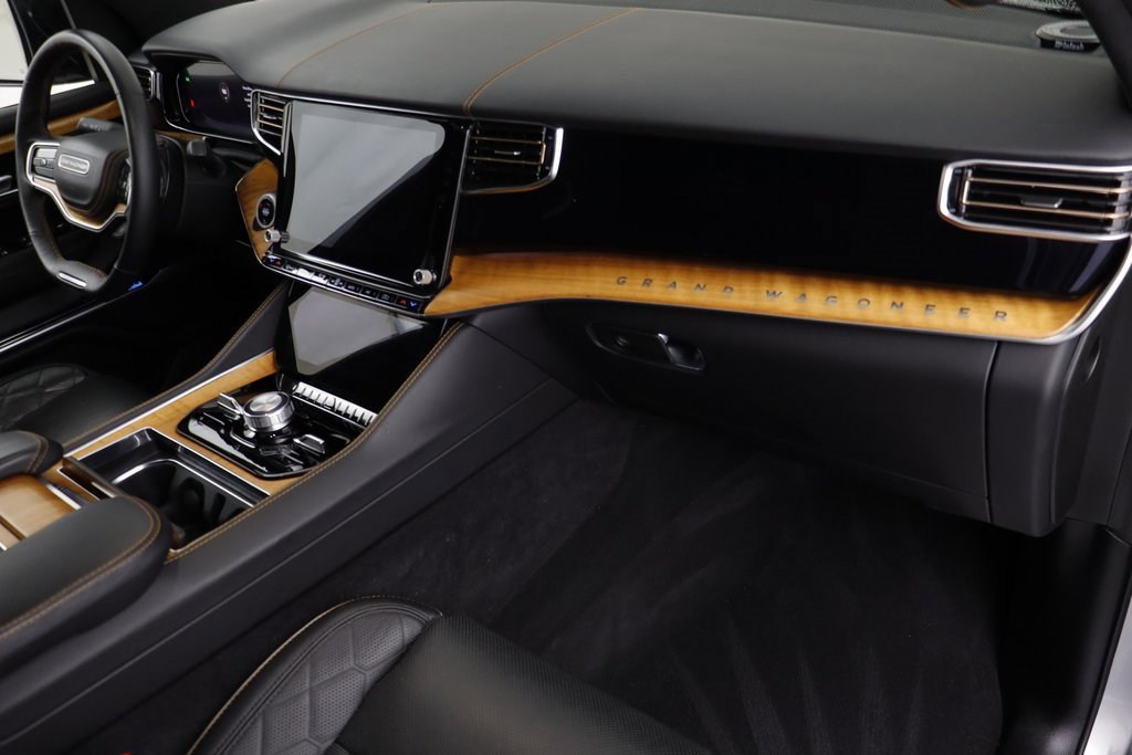 Used 2024 Jeep Grand Wagoneer L Series III image 23