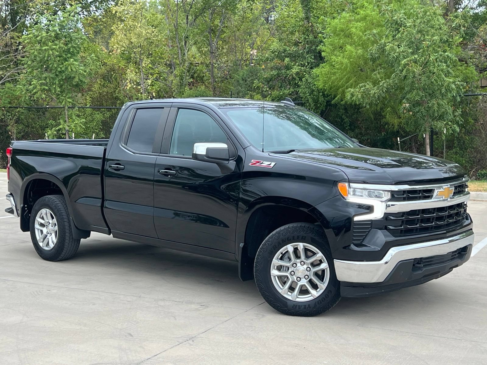 Used 2023 Chevrolet Silverado 1500 LT w/ Z71 Off-Road Package