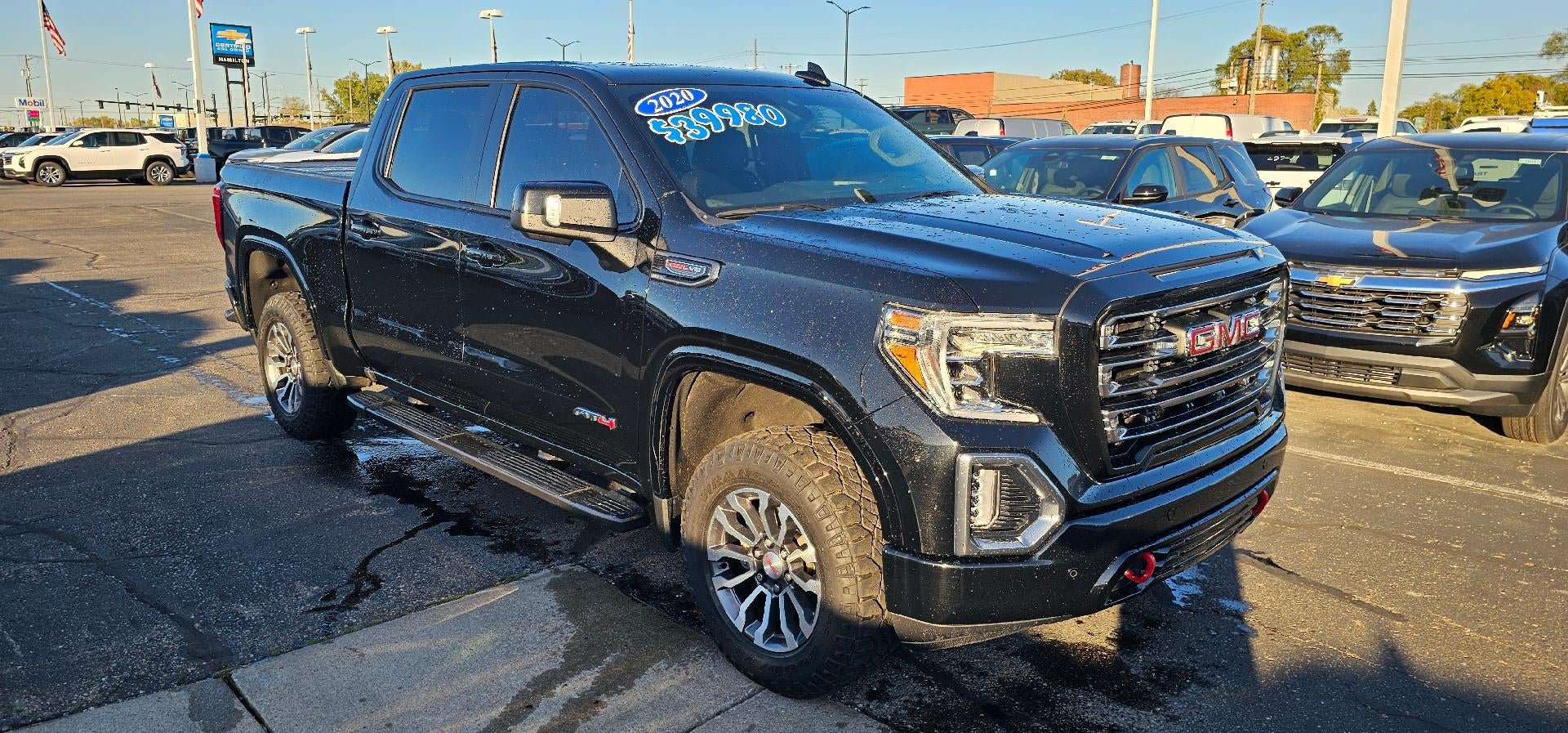 Used 2020 GMC Sierra 1500 AT4 w/ AT4 Premium Package AWD/4WD image 1