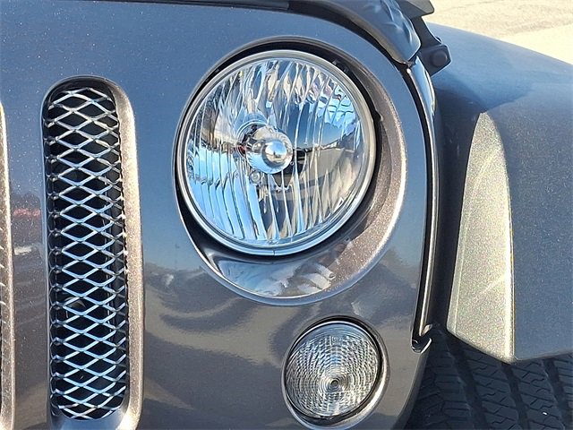 Used 2018 Jeep Wrangler Sport image 9