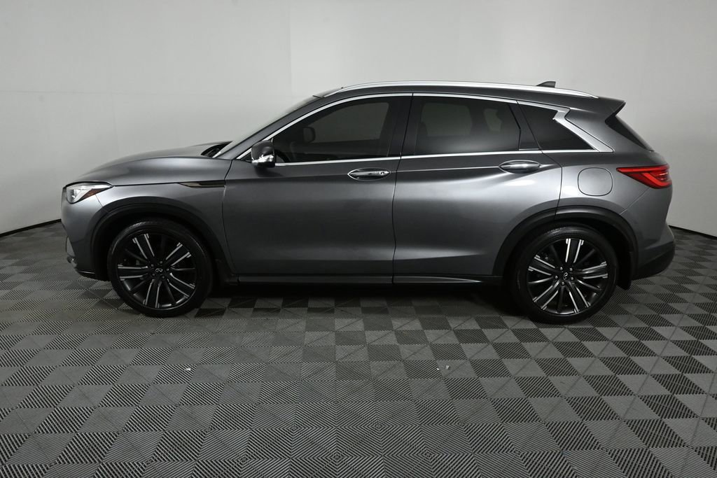 Used 2021 INFINITI QX50 Luxe w/ Appearance Package FWD image 3