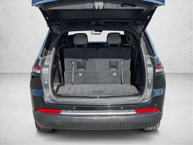 Used 2024 Jeep Grand Cherokee L Limited w/ Luxury Tech Group II image 6