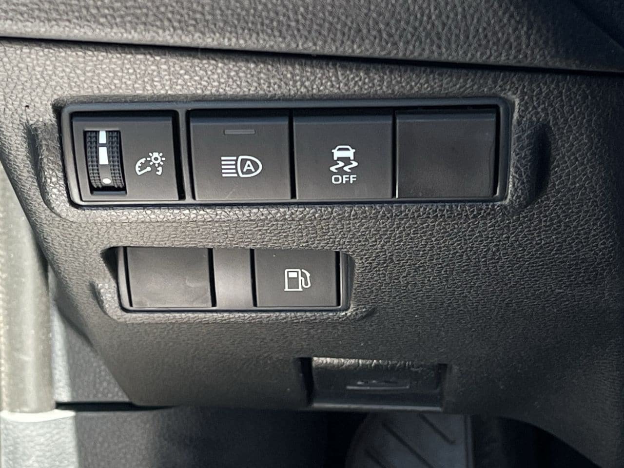 Used 2023 Toyota Corolla Cross AWD Hybrid image 20