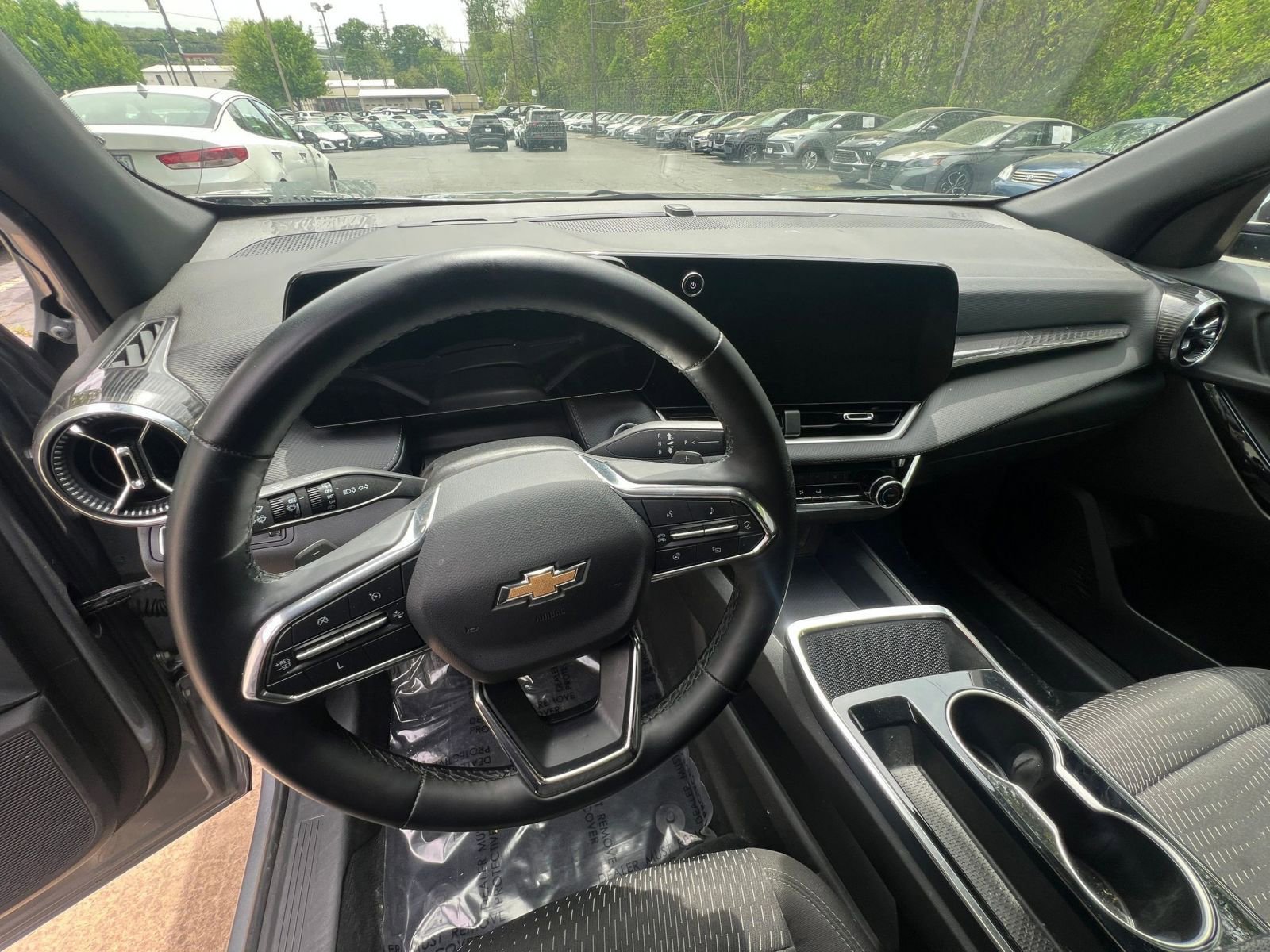 Used 2025 Chevrolet Equinox LT image 29