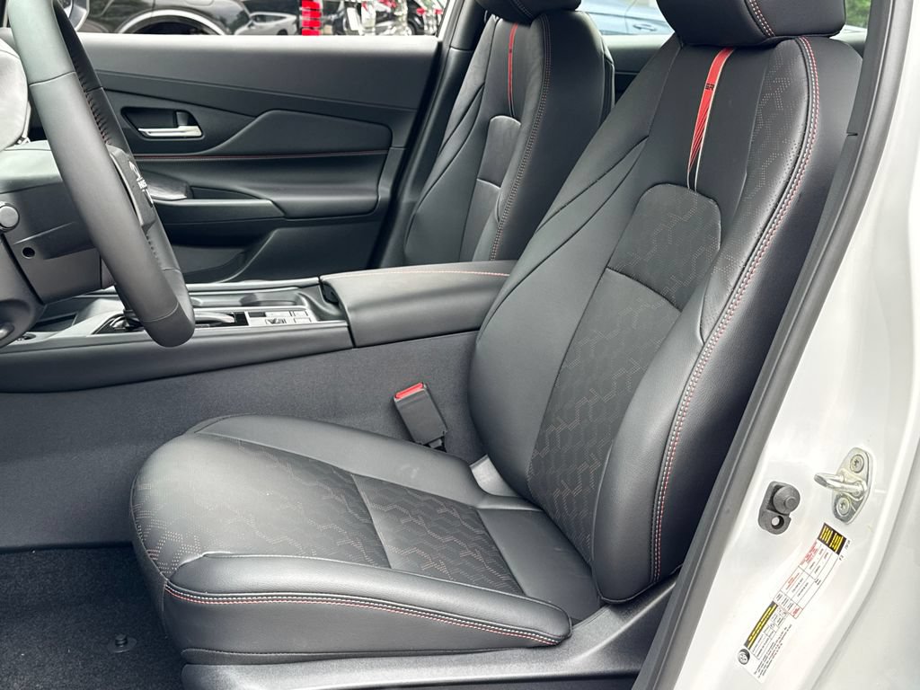 New 2026 Nissan Sentra SR w/ SR Premium Package FWD image 6
