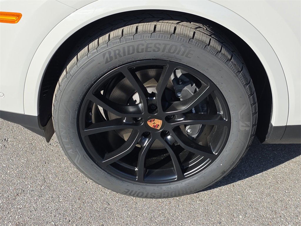New 2026 Porsche Cayenne Coupe image 12