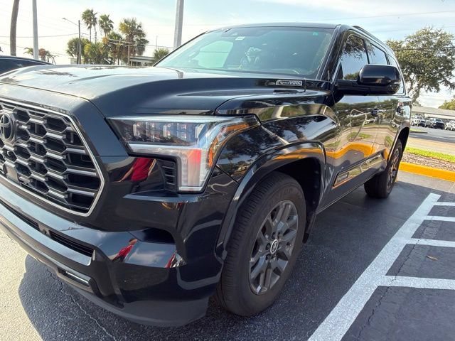 Used 2024 Toyota Sequoia Platinum AWD/4WD image 5