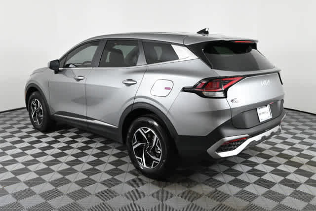 Used 2025 Kia Sportage LX image 6
