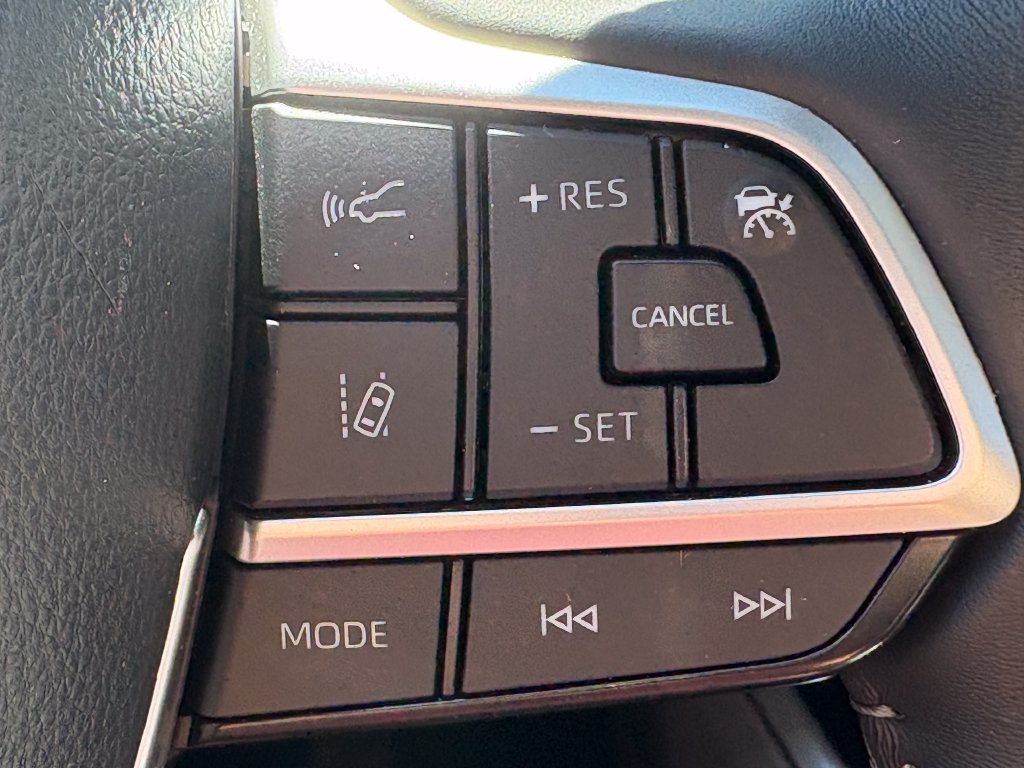 Used 2026 Toyota Highlander XLE AWD/4WD image 9