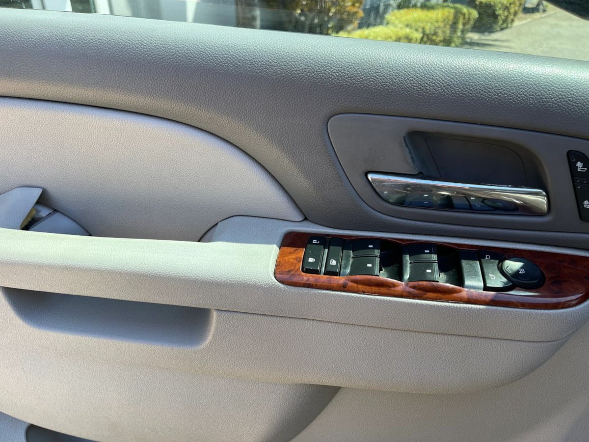 Used 2012 Chevrolet Tahoe LT AWD/4WD image 25