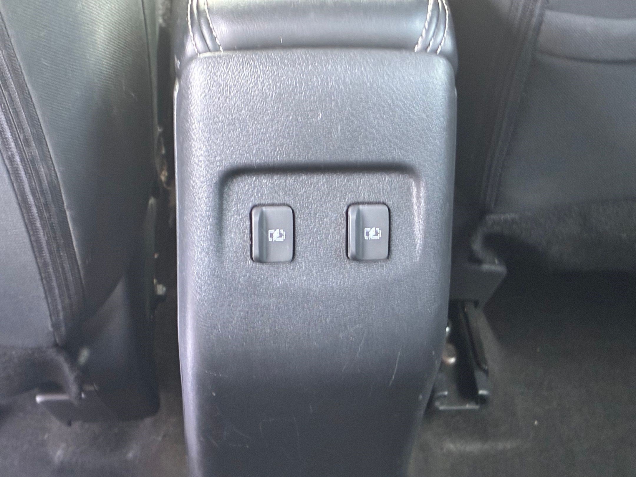 Certified 2024 Nissan Kicks SV FWD image 25