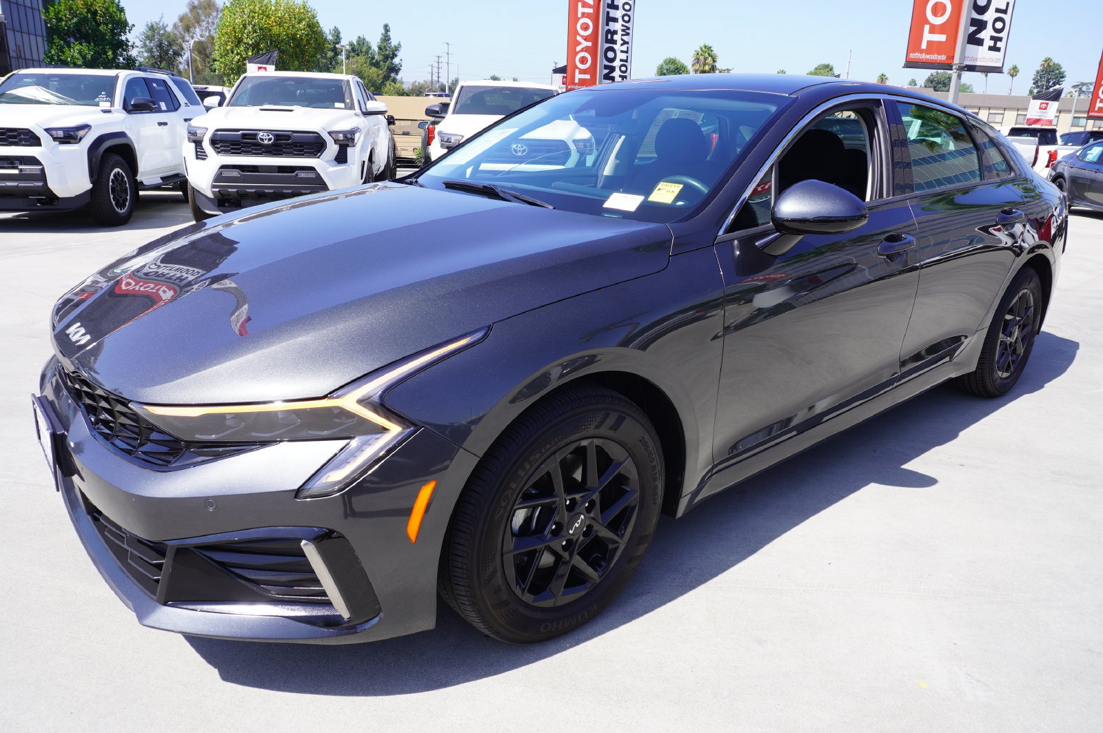 Used 2025 Kia K5 LXS FWD image 4
