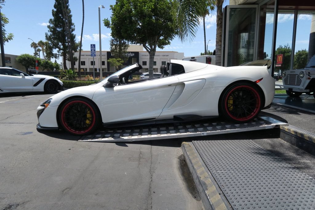 Used 2015 McLaren 650S Spider RWD image 31