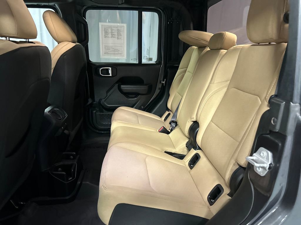 Used 2022 Jeep Gladiator Willys image 23