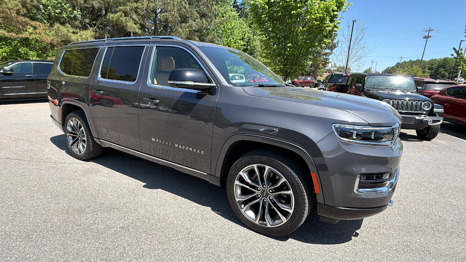 Used 2024 Jeep Grand Wagoneer L Series III w/ Rear Seat Video Group 1 image 5