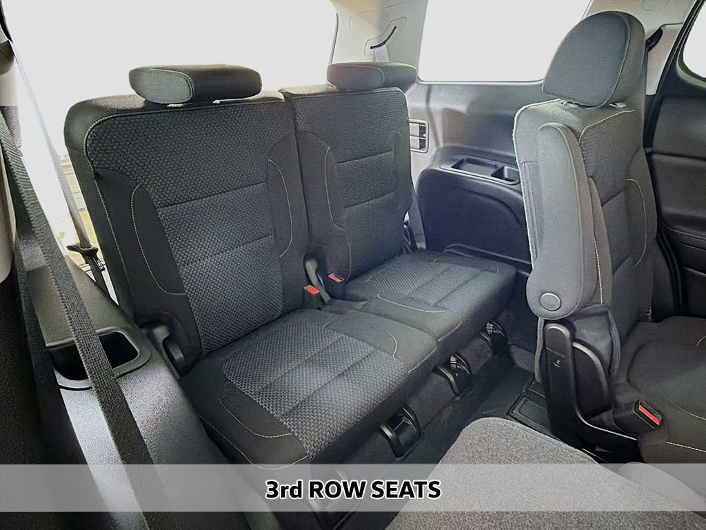 Used 2023 GMC Acadia SLE w/ Driver Convenience Package image 5