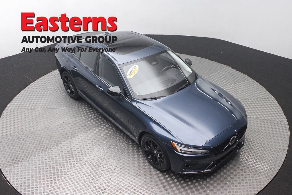 Used 2024 Volvo S60 B5 Core FWD image 3