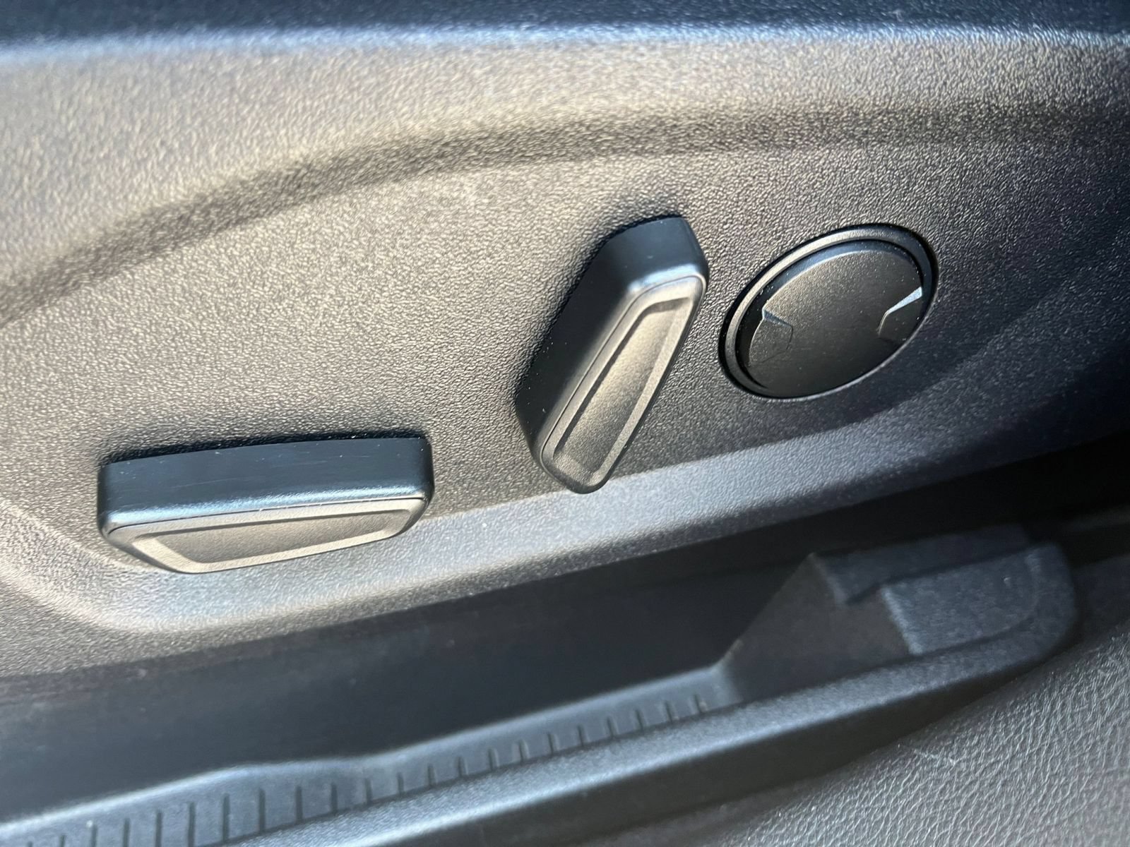 Used 2024 Ford Edge SEL AWD/4WD image 22