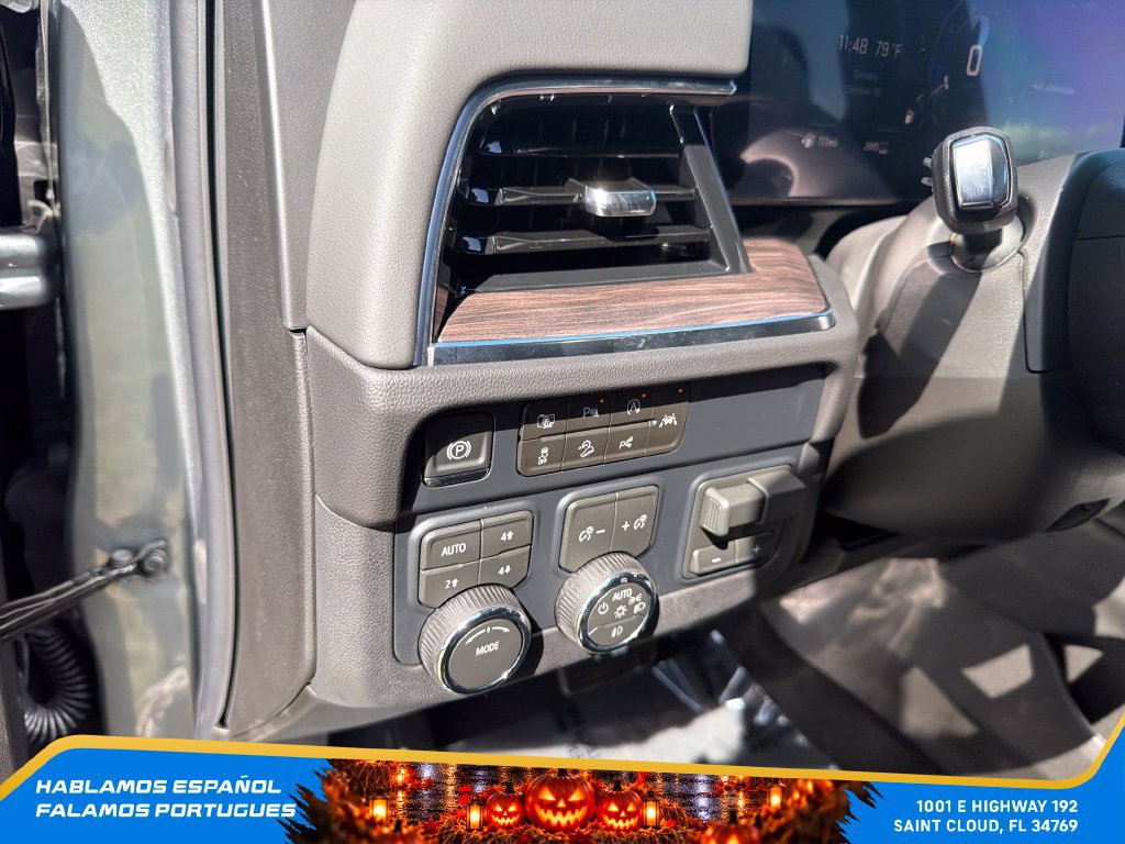 New 2026 Chevrolet Suburban LT w/ Comfort Package AWD/4WD image 17