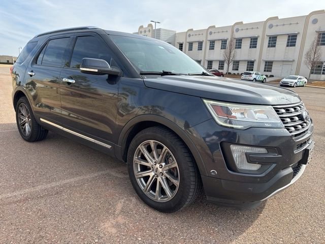 Used 2017 Ford Explorer Limited w/ Equipment Group 301A image 4