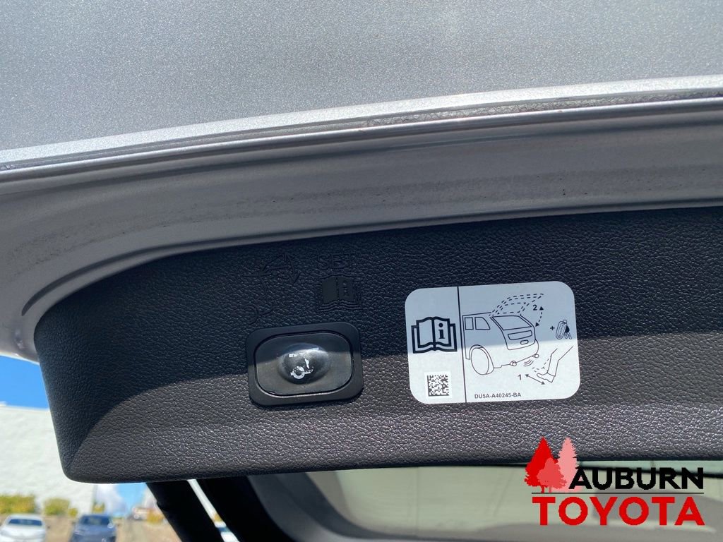 Used 2019 Ford Escape Titanium FWD image 13