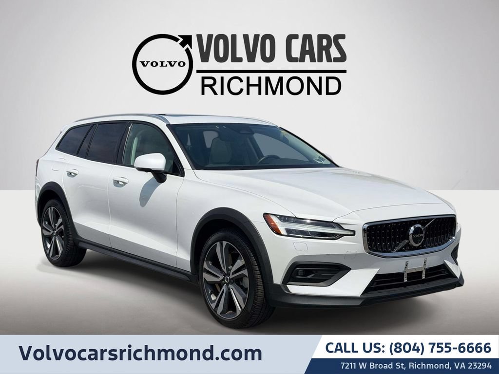 Used 2024 Volvo V60 B5 Cross Country Plus w/ Protection Package Premier