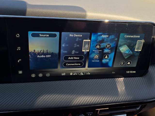 New 2026 Nissan Kicks SR w/ SR Premium Package FWD image 15